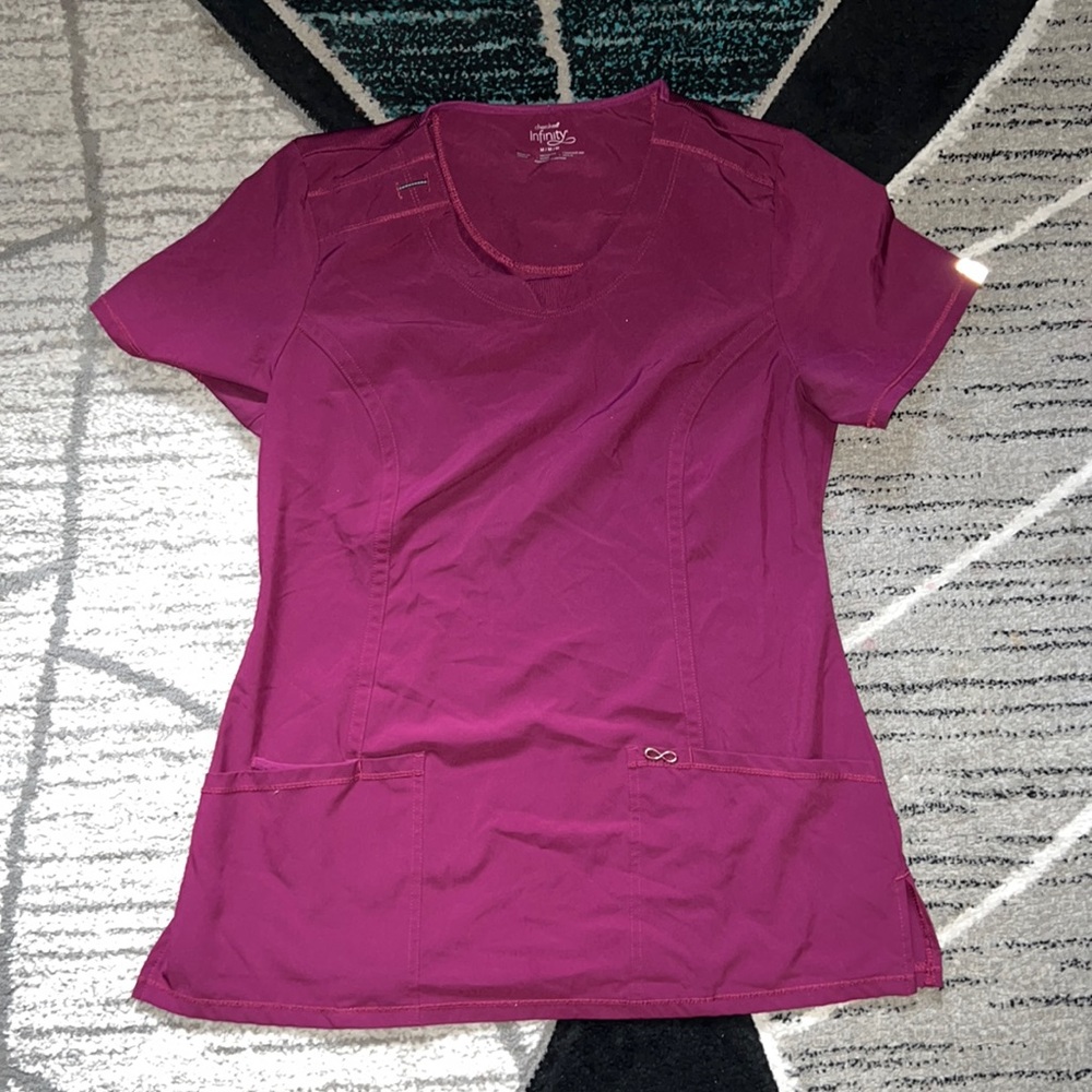 Cherokee Wine 🍷 infinity scrub top